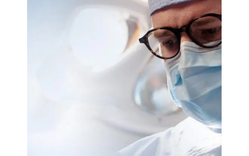 西安三類醫(yī)療器械經(jīng)營許可證申請需要提交哪些材料？